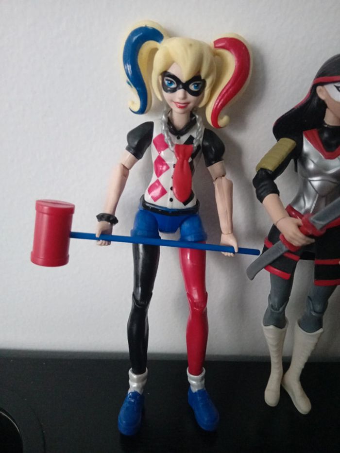 Lot de 4 figurines super héros girl comics tbe - photo numéro 2