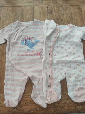 Lot 2 pyjamas