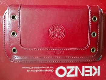 Housse cuir Kenzo pour téléphone