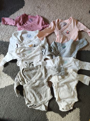Lot vêtements bébé fille 