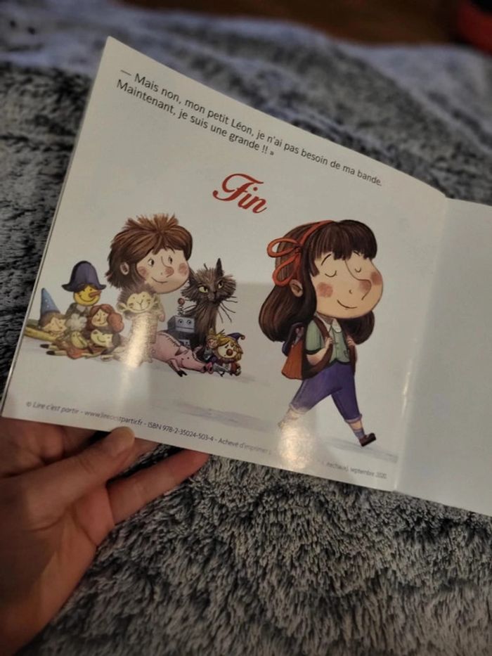 Livre Disparitions dans le coffre à jouets - photo numéro 2