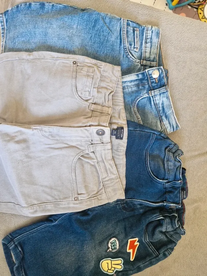 Lot 3 shorts