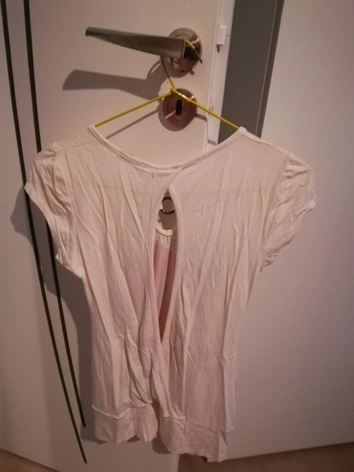 T shirt dos nu - photo numéro 2