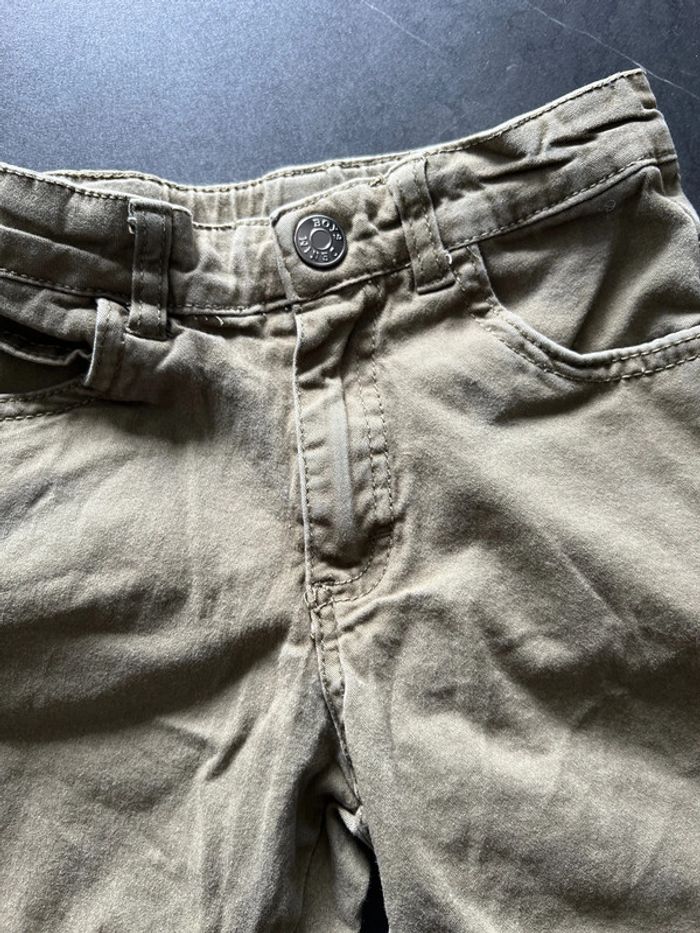 Short kaki - photo numéro 2