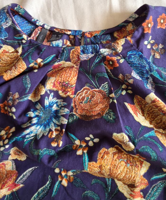 Mango Robe Courte Fluide Fleurie Violet Très bon état XS - photo numéro 3