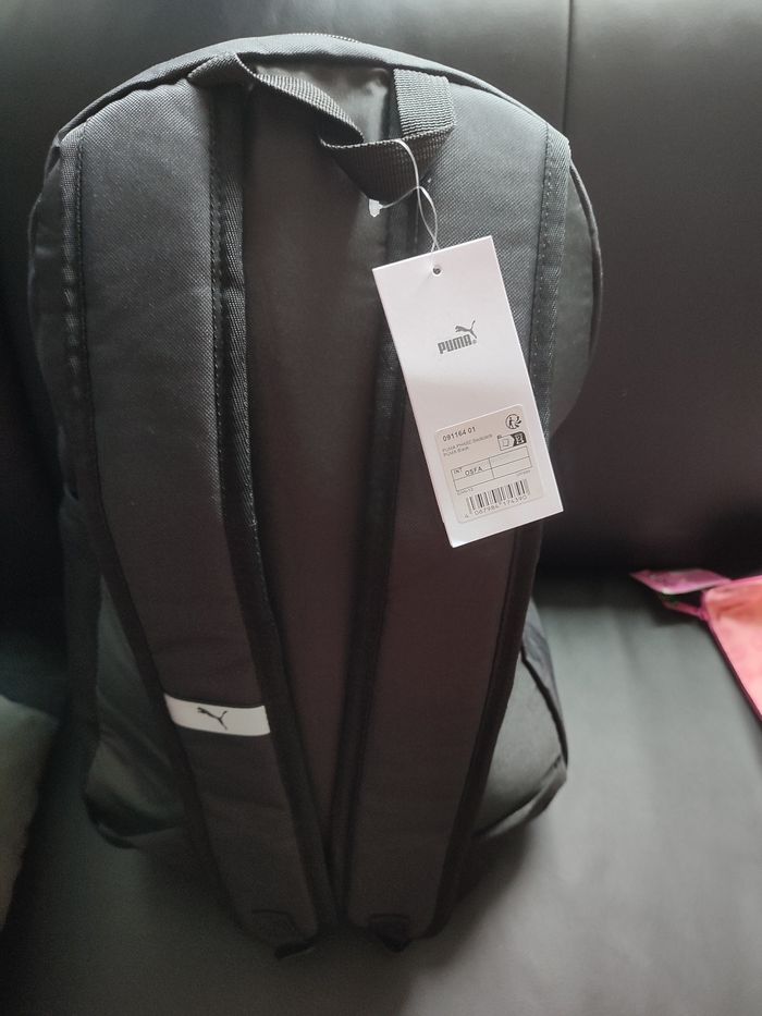 Sac à dos Puma et lot de fournitures - photo numéro 4
