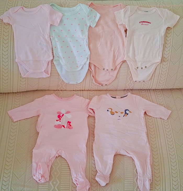 Lot vêtements bébé fille