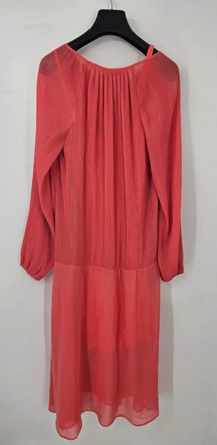 Robe Naf Naf – Taille 38 – corail rose plissé fluide – Très bon état - photo numéro 4
