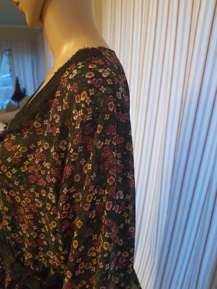 Jolie Blouse noir fleuries H&M eur 46 - photo numéro 8