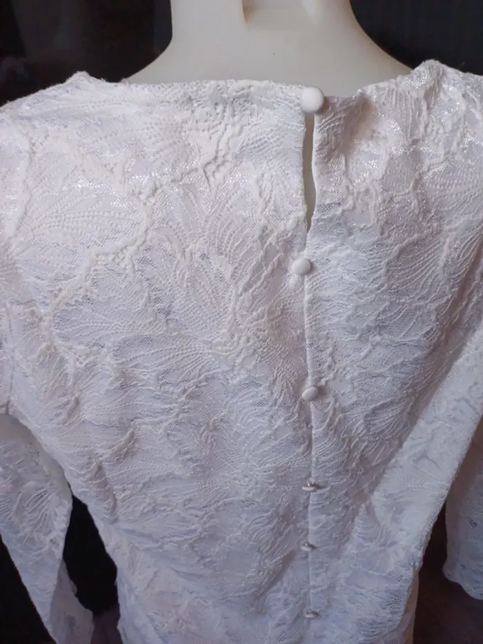 Joli pull dentelles boutons doublé taille M - photo numéro 7