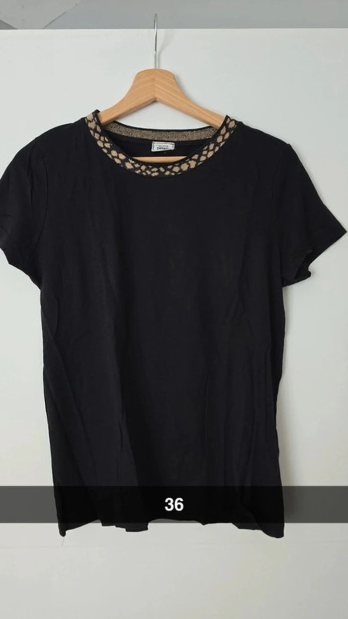 Tee shirt noir et doré