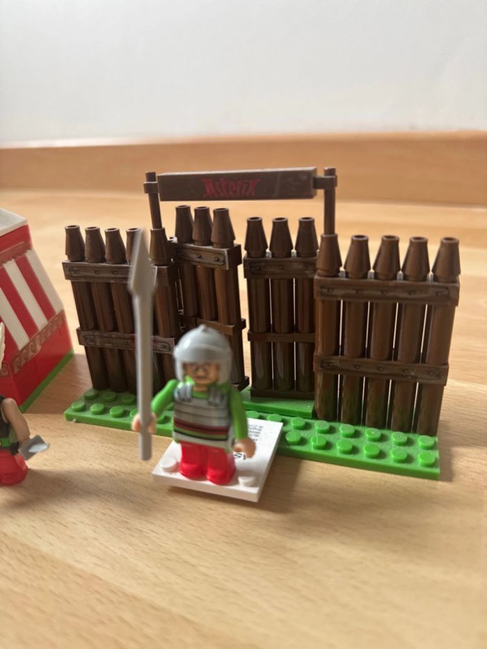 Lot lego Astérix et obélix et idefix avec gaulois - photo numéro 3