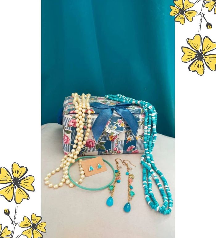 Coffret Bijoux vintage & ethniques + boîte à bijoux tissu fleuri - photo numéro 5