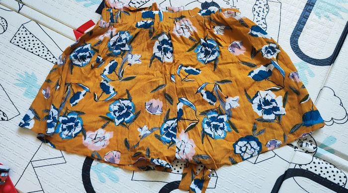 Short Léger Pull & Bear Taille M - photo numéro 2