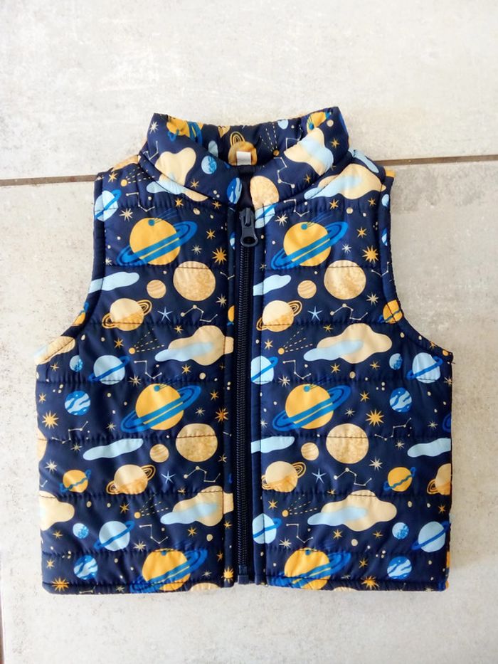Doudoune sans manches planètes 6 mois neuve