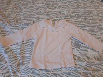 T-shirt col dentelle