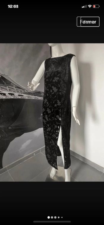 Robe longue fendue d’un côté effet velours ras