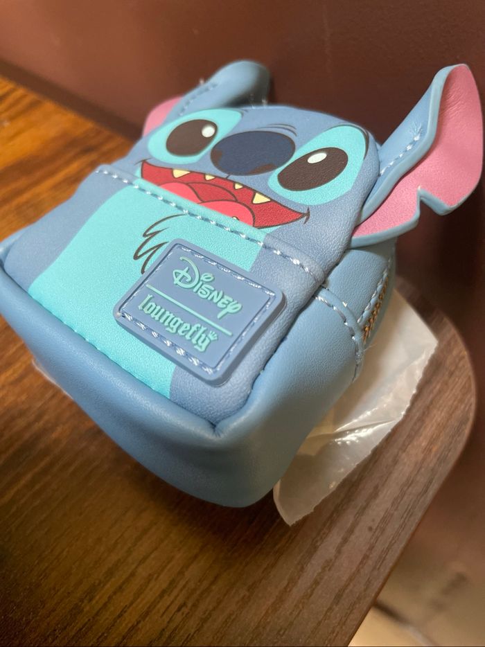 Mini Loungefly mystery Stitch Disney - photo numéro 2