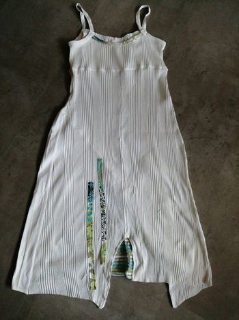 Robe blanche et imprimé coton