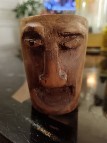 Totem tête en bois