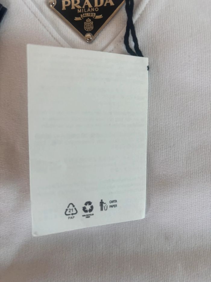 Sweat Prada blanc logo triangle en métal en dessous du col - photo numéro 7