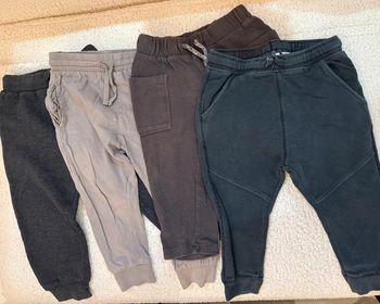Lot de 4 joggings 18 24 mois enfant fox Zara c&a
