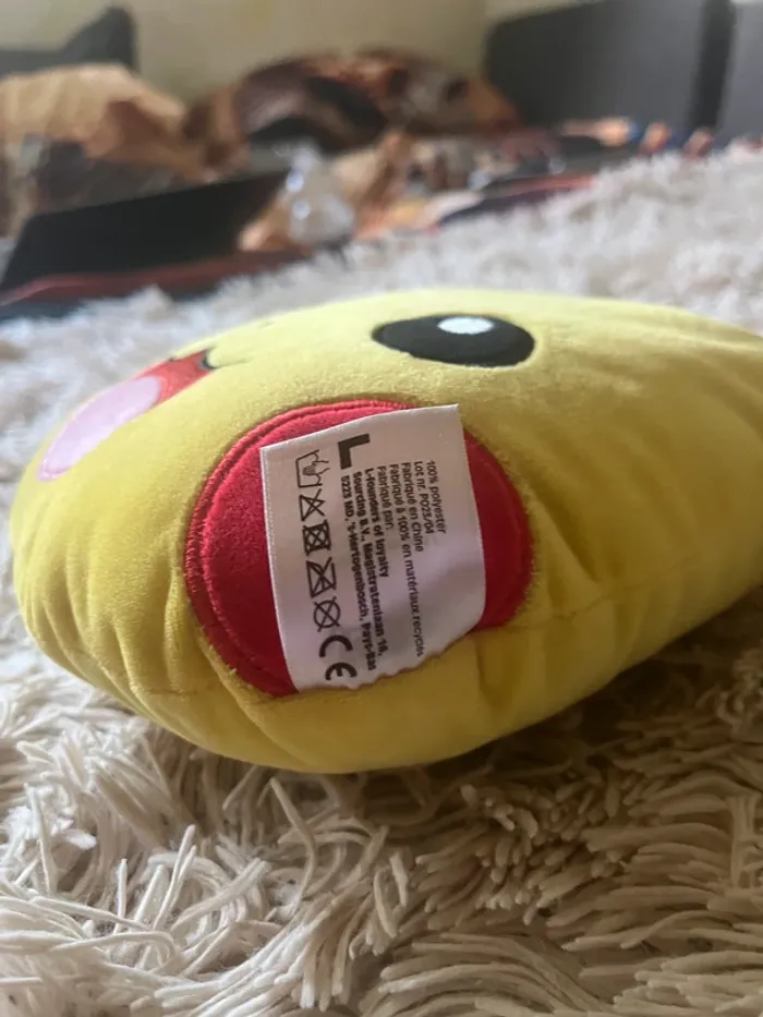 Peluche Nintendo Pikachu 20 cm sur 19 cm - photo numéro 4