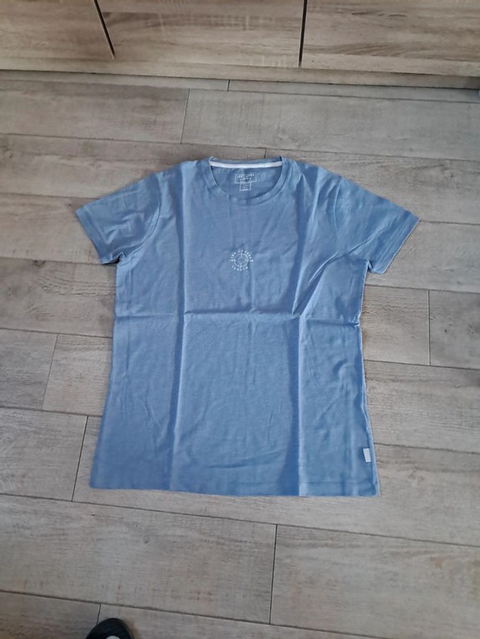 Tee-shirt