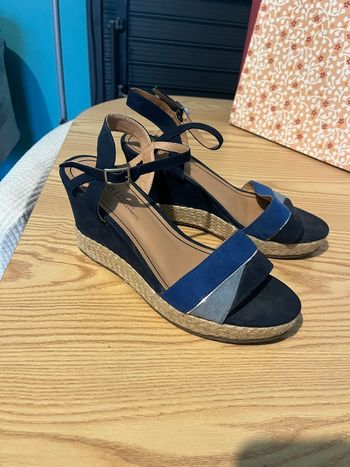 Paire d’espadrilles compensées