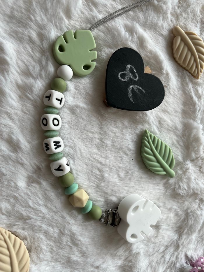 Attache tétine personnalisé