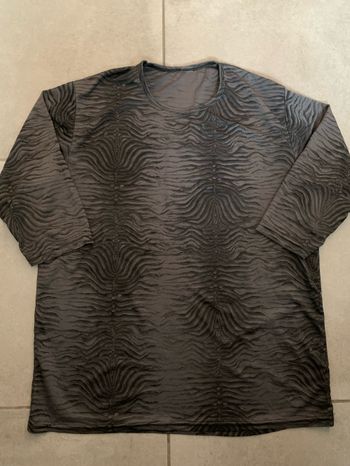Haut gris taille 42/44