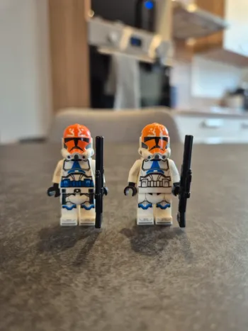 Figurines lego 2 clones troopers de la 501ème star wars