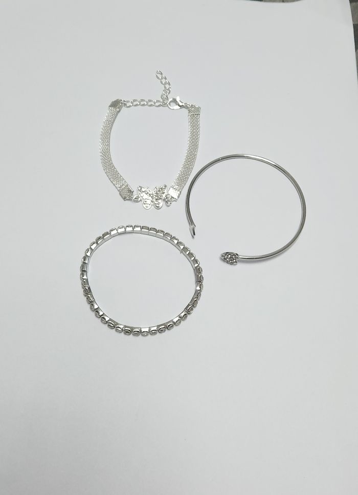 Lot 3 bracelets neuf