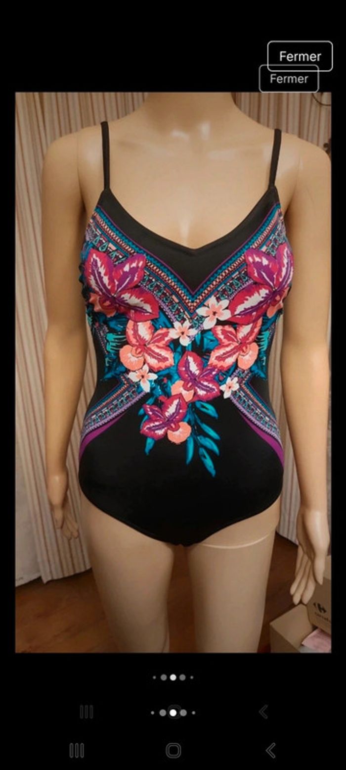 Jolie Maillot de bain noir fleuries C&A fr 38 - photo numéro 10