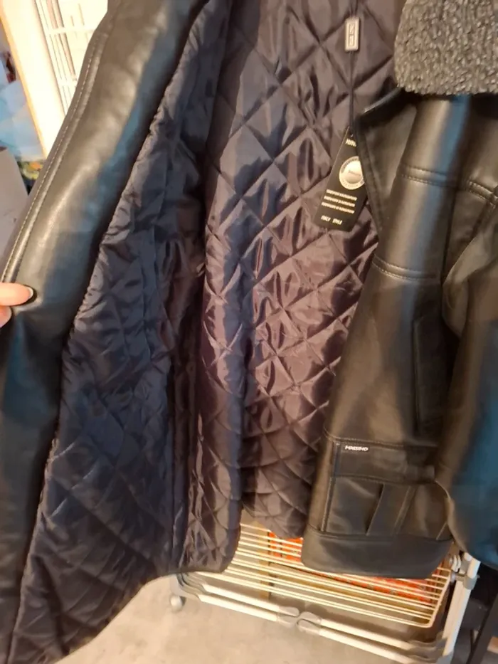 Magnifique manteau chaud neuf homme en simili cuir - photo numéro 2