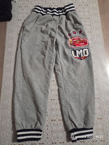 Jogging cars Flash McQueen