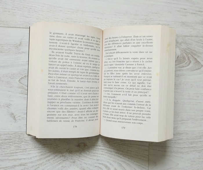 Livre Corps manquants - photo numéro 3
