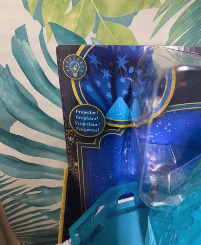 Le Château de Rosas et ses deux mini-figurines - photo numéro 3