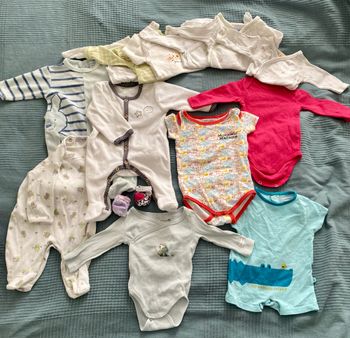 Lot vêtements bébé 1 mois