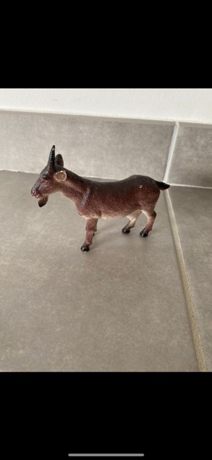 Figurine Chèvre 🐐 ou bouc