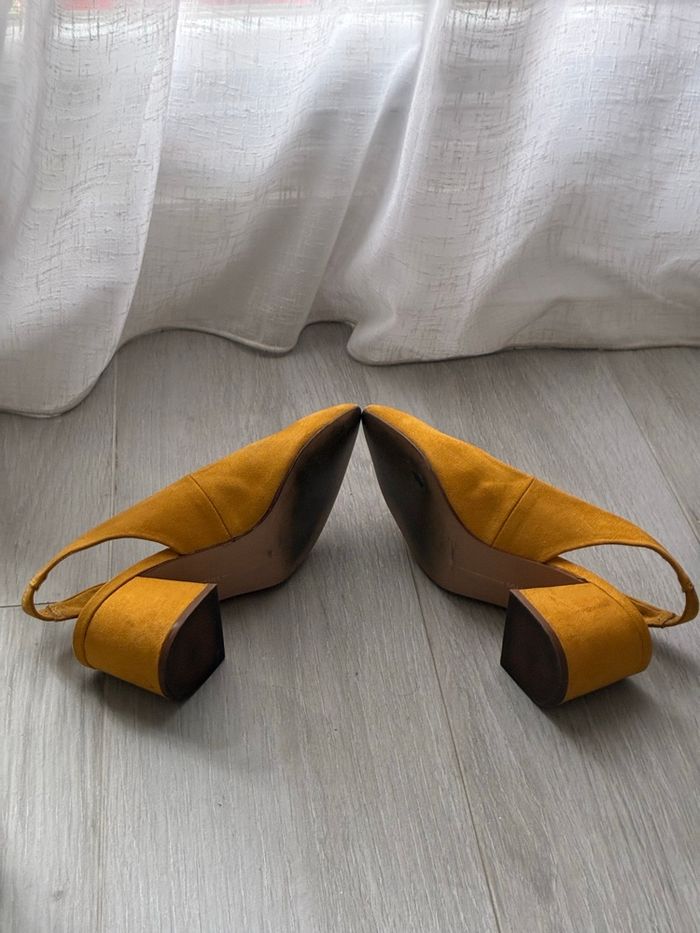 Escarpins jaune moutarde à talon bloc – 38 - photo numéro 4