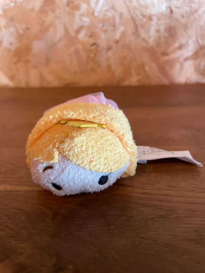 Tsum Tsum officiel Disney la princesse Aurore dans la Belle au bois dormant - photo numéro 2