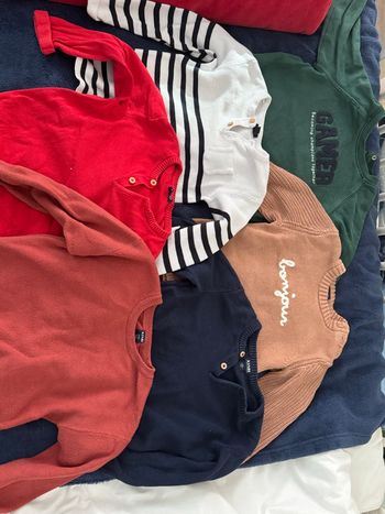 Pull taille 24 mois marque Kiabi