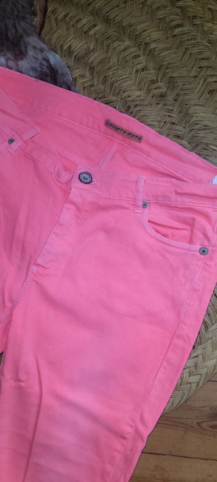 Joli jeans Ninety Five rose fluo Taille 42 - photo numéro 4