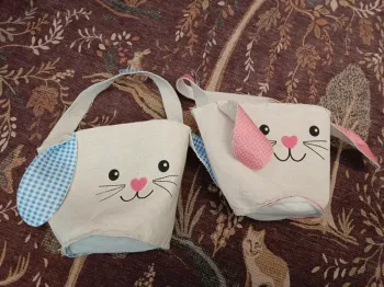 Lot de 2 paniers lapin bleu et rose en tissus