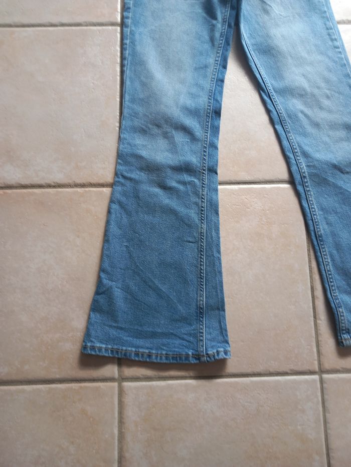 Jean femme 34 - photo numéro 3