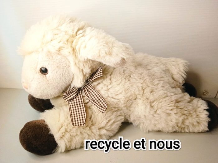 grosse peluche doudou mouton