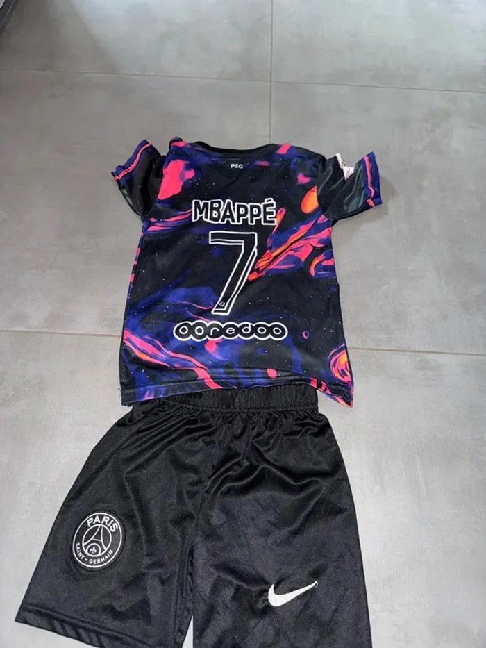 Maillot de foot taille 110-116 - photo numéro 3