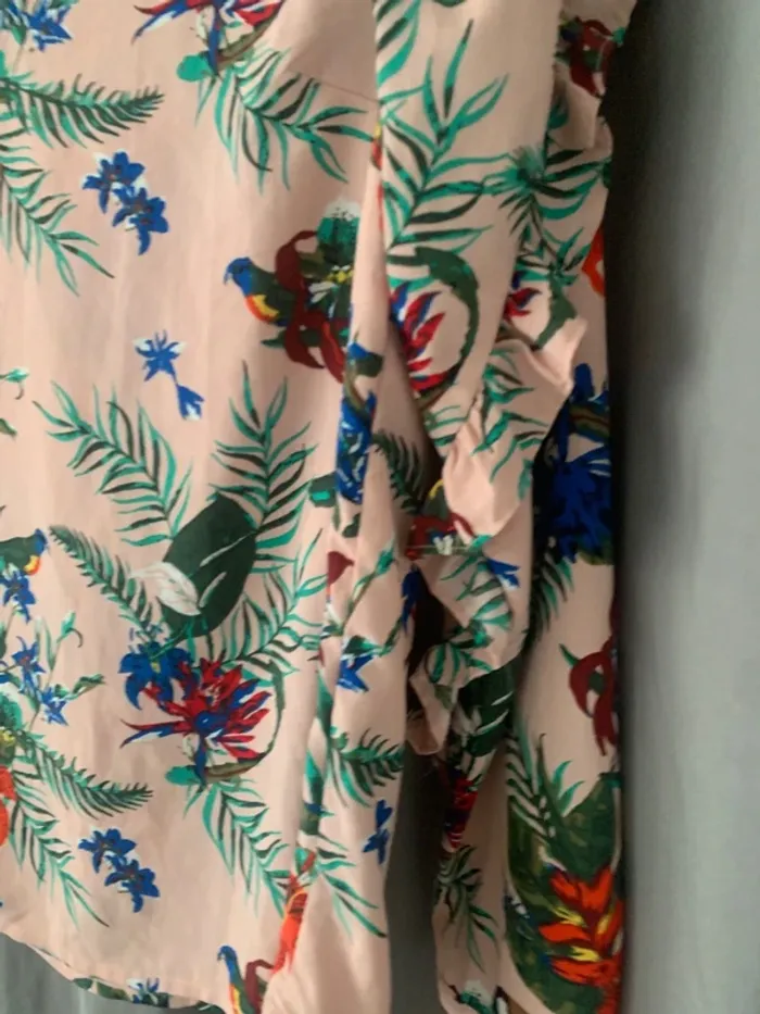 jolie  chemise avec fleurs - photo numéro 4