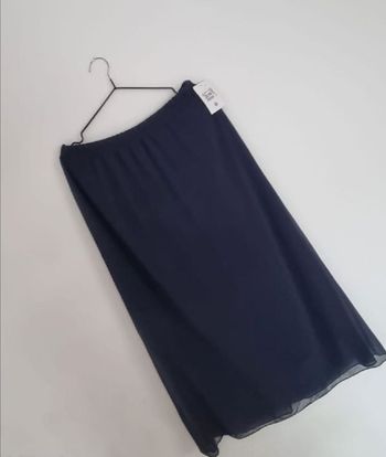 Belle jupe longue neuve